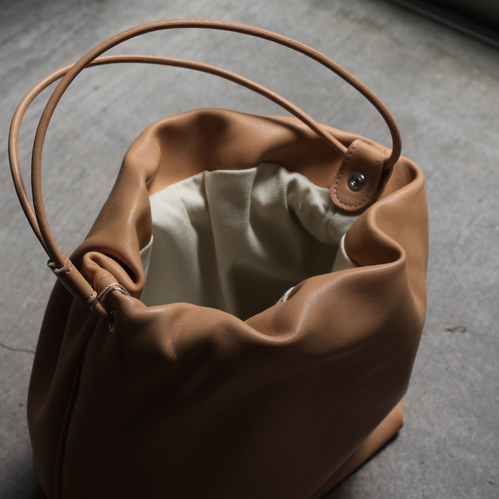 【残り一点】French Lamb Drawstring bag MR