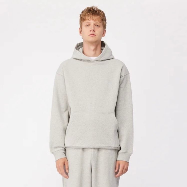 【残りわずか】Cursive Small Logo Hoodie