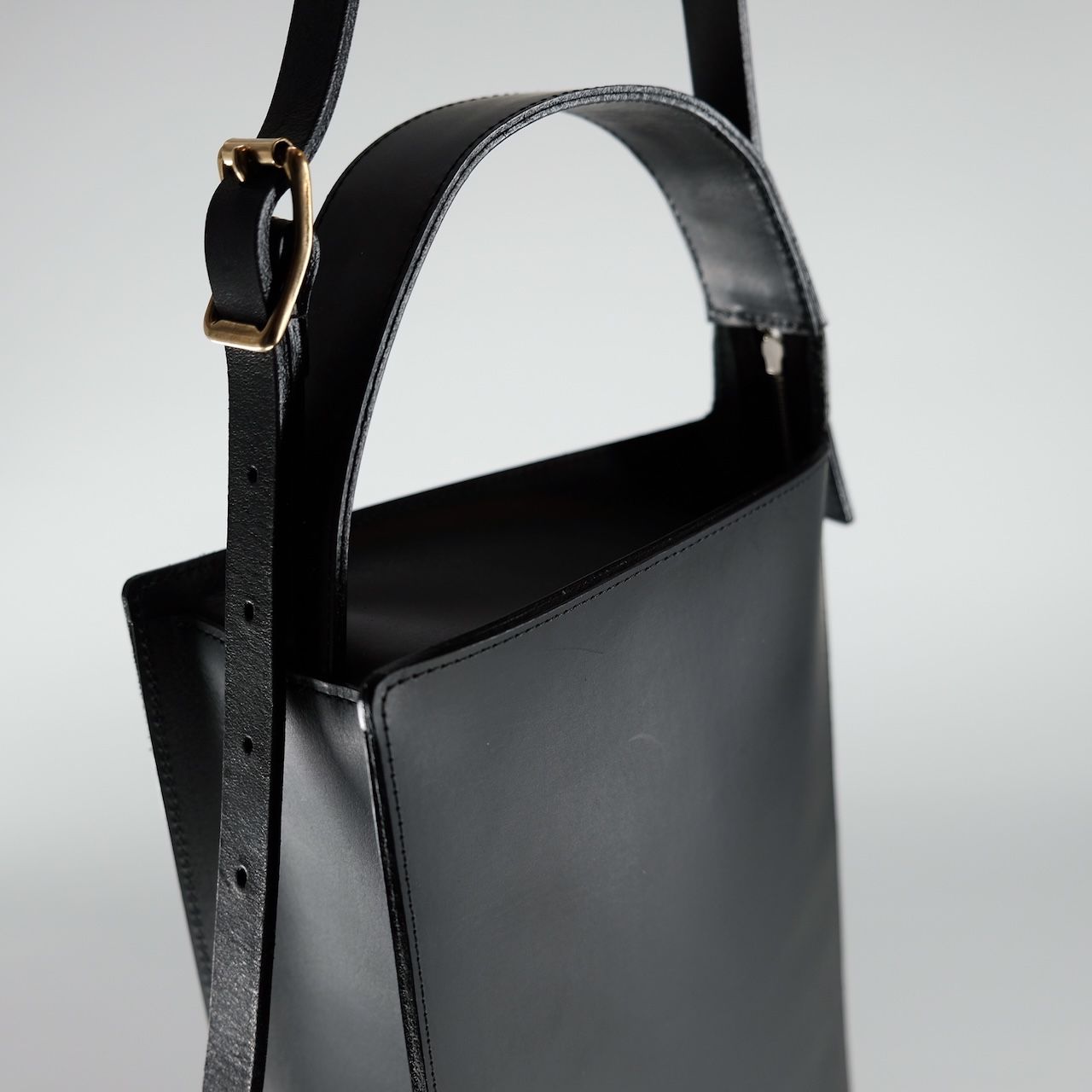 【残りわずか】Handle Clutch Large