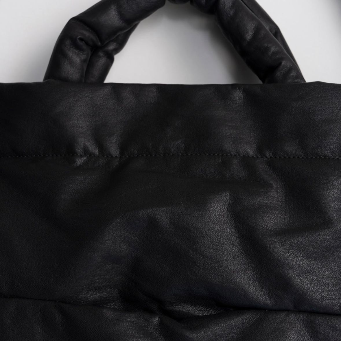 【残り一点】Vegan Leather Big Pillow Bag