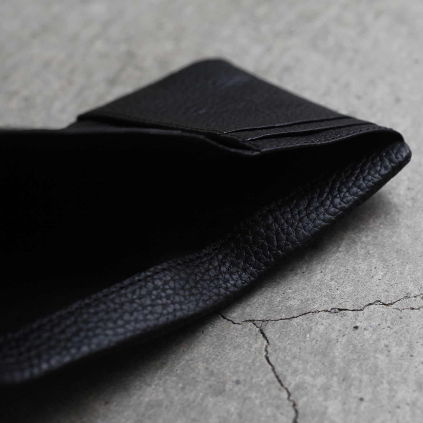 【残り一点】Frame Trifold Wallet(ODD_COW)