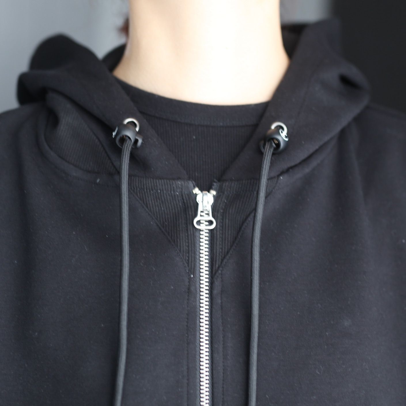 【残り一点】Zip Up Hoodie Xin
