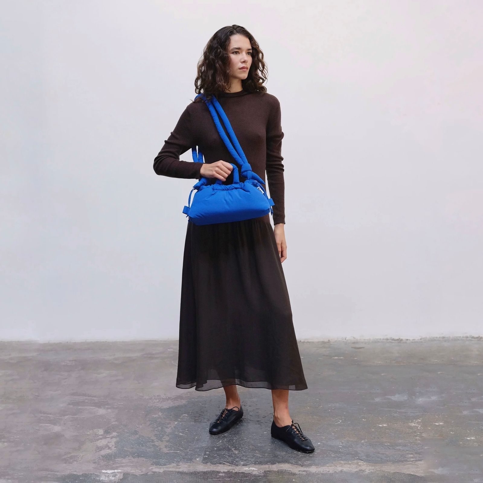 オレンド ショルダーバッグ ONA BAGUETTE BAG バゲット バッグ 公式】ÖLEND オレンド Ona Baguette Bag バッグ Sand – CHELSEA