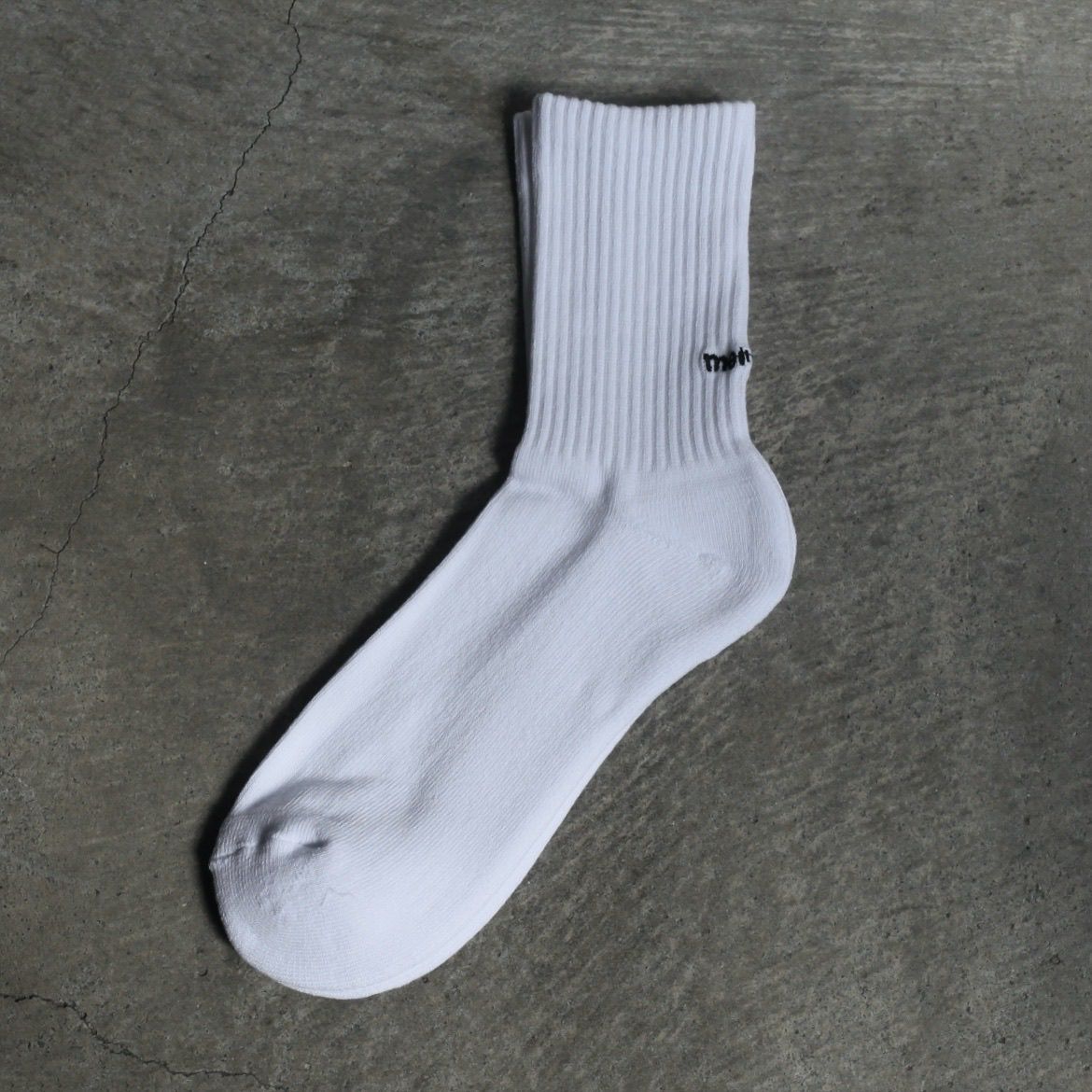 【残りわずか】Embroidery Logo Socks