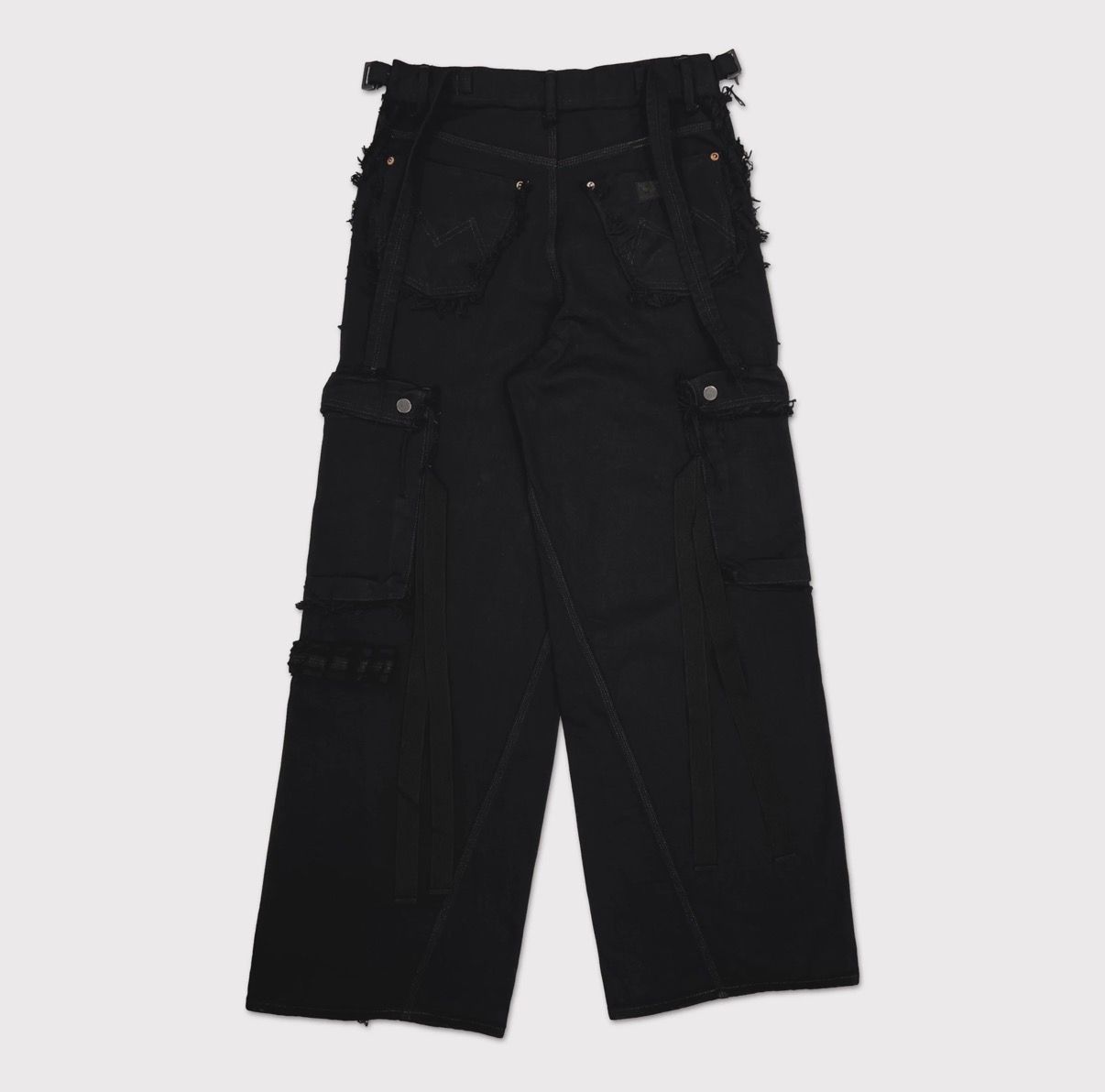 【残りわずか】Slash Seam Twist Cargo Jeans(AFTER BLACK)