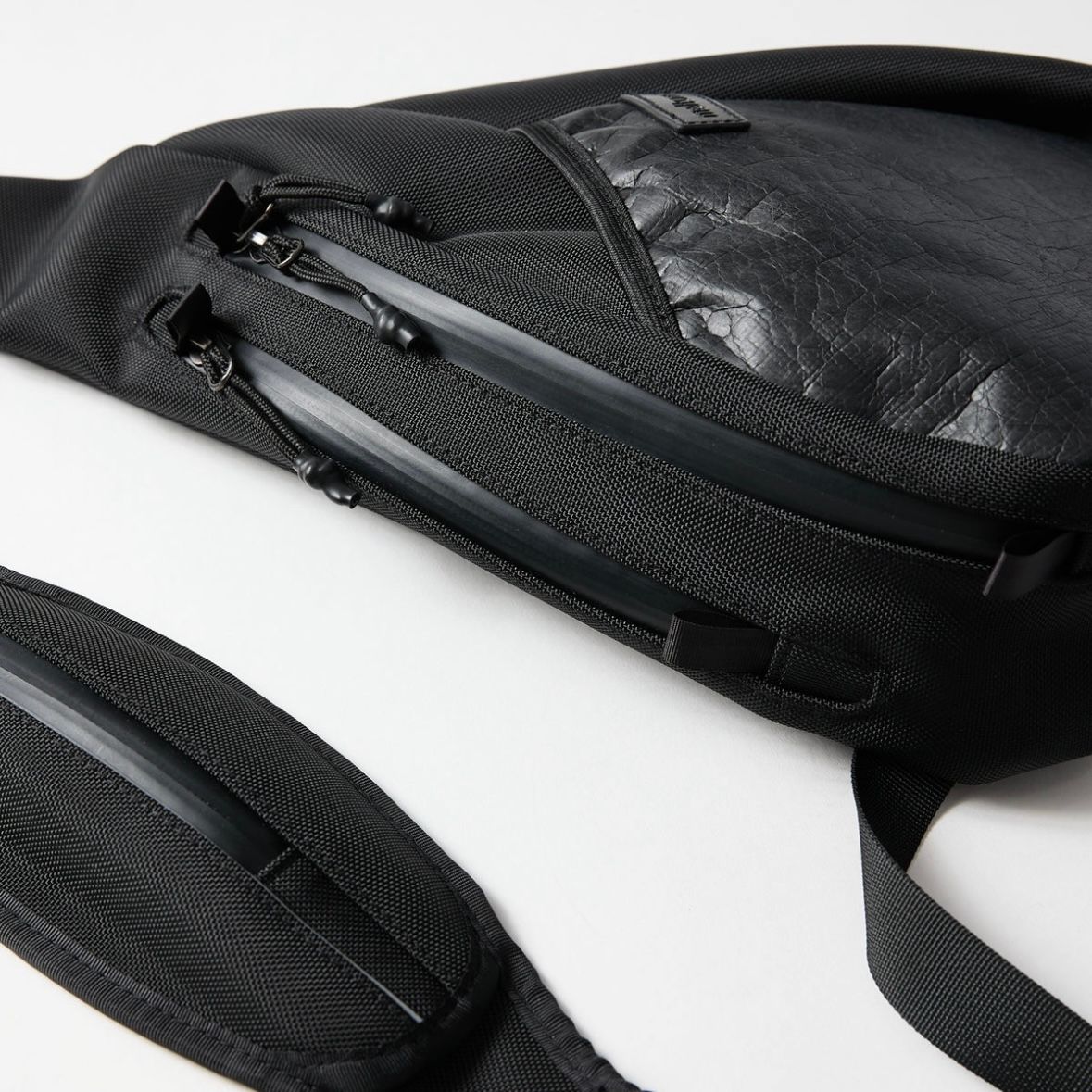 【残り一点】Tyvek®︎ Oneshoulder Bag