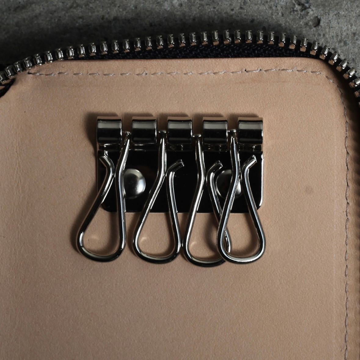 【残り一点】Zip Key Purse(NAVY)