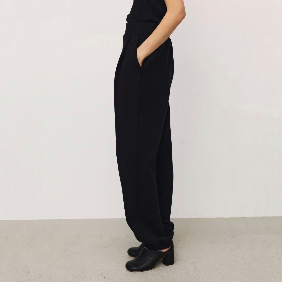 HeRIN.CYE - 【残り一点】Feels Tuck Pants | ACRMTSM ONLINE STORE