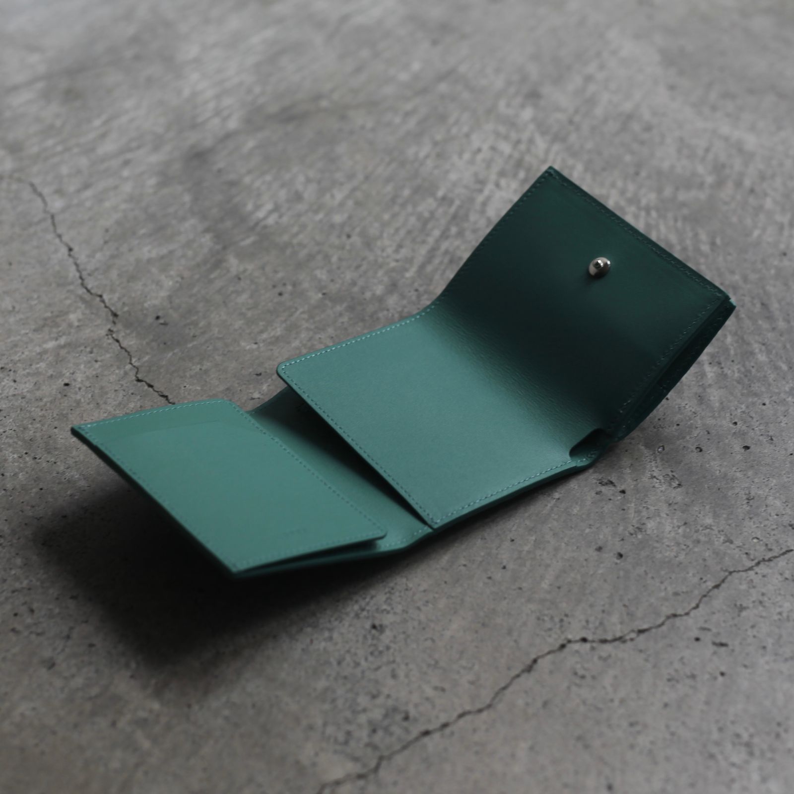 【残りわずか】Cristy Trifold Mini WLT(DIPLO SKY)