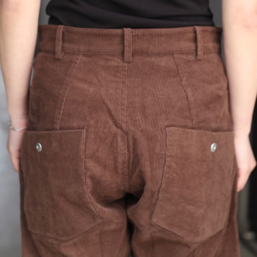 【残り一点】Knee Darted Flare Shorts