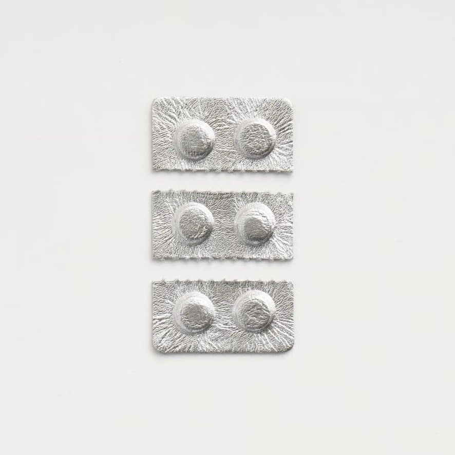【残り一点】Leather Magnet “TABLET”
