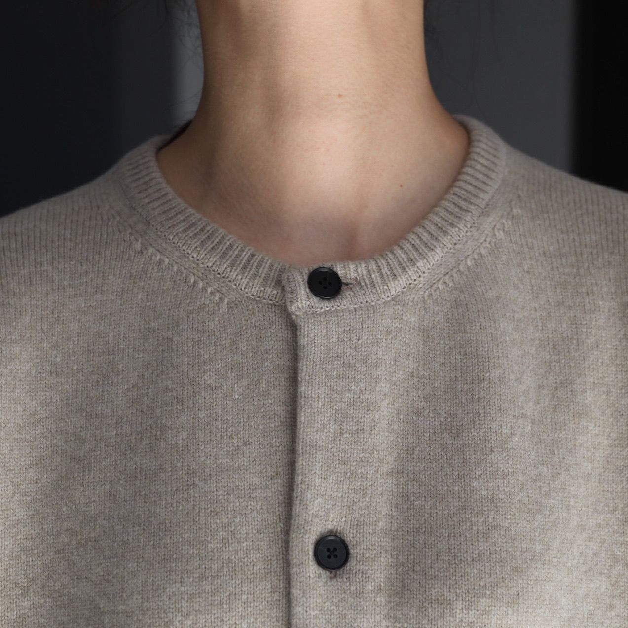 【残りわずか】Extra Fine Wool Knit Crew Neck Cardigan