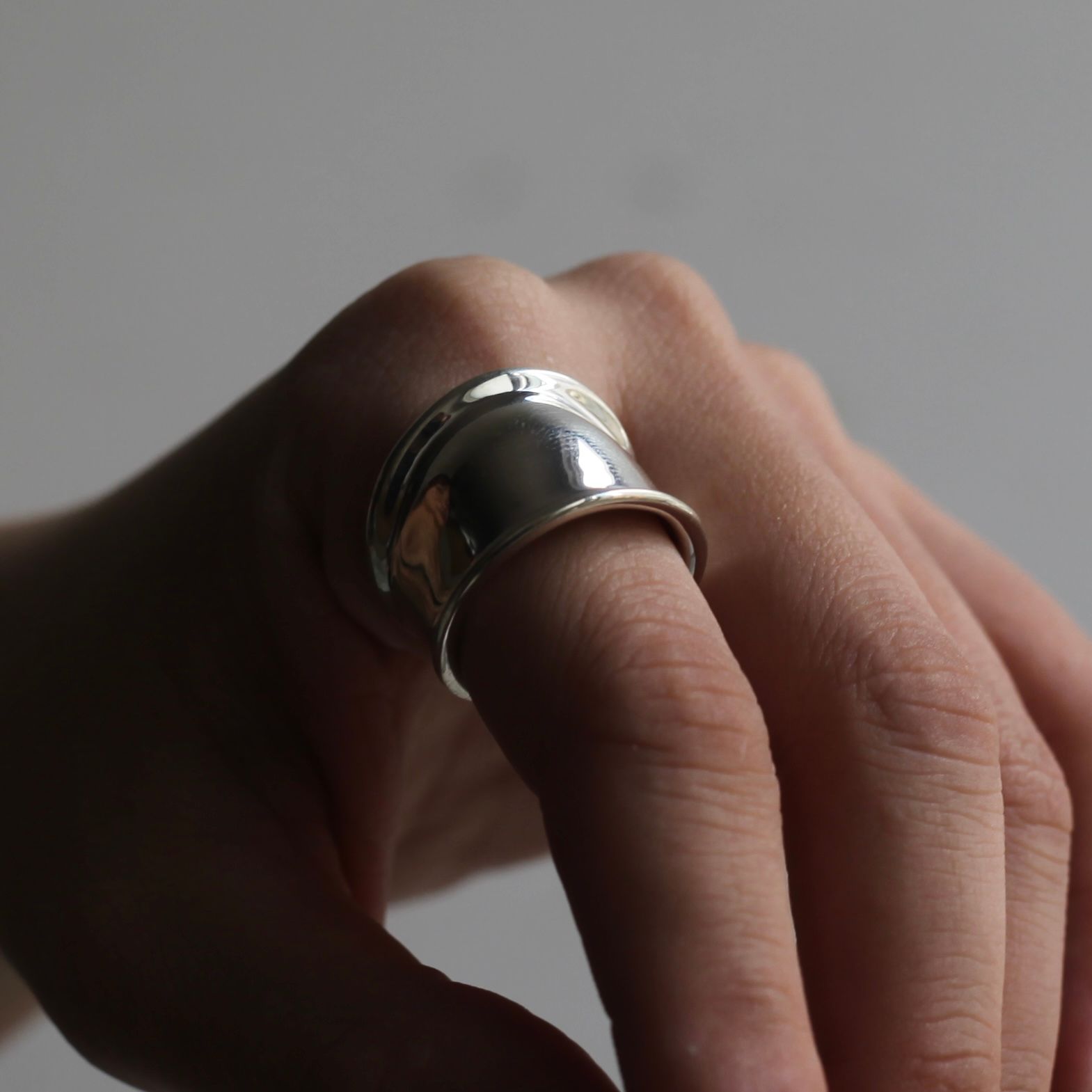 【お取り寄せ注文可能】Chopin Right Finger Armor Ring(WHITE)