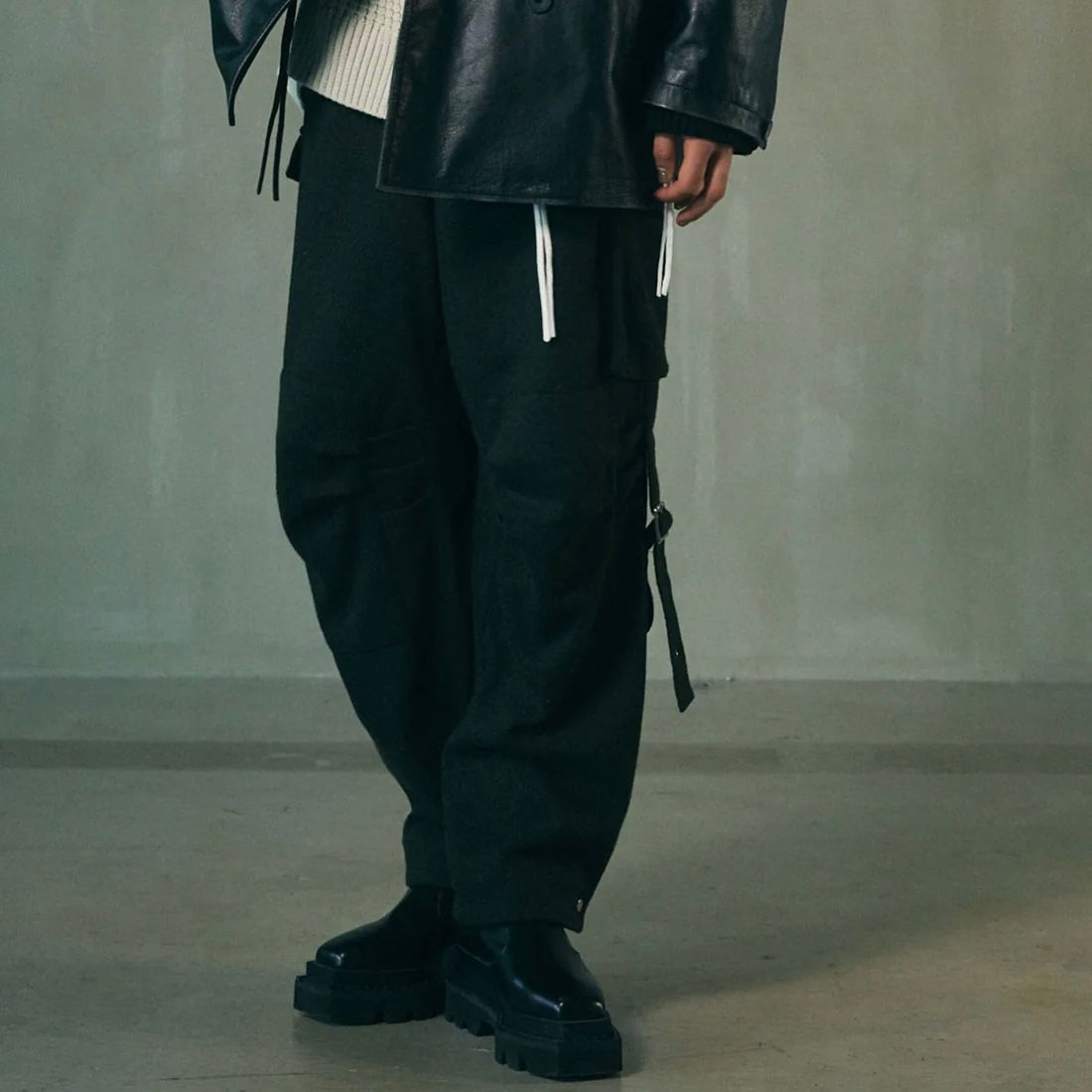 MAISON SPECIAL(メゾンスペシャル)｜デニムサスペンダーカーゴパンツ