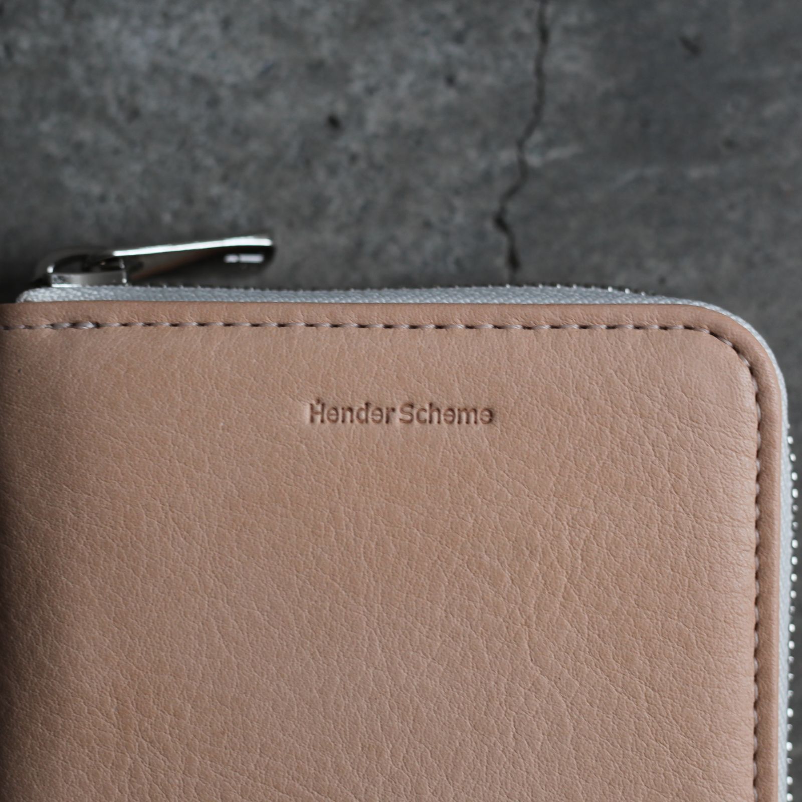 【再販売通知受付可能】Square Zip Purse(NATURAL)