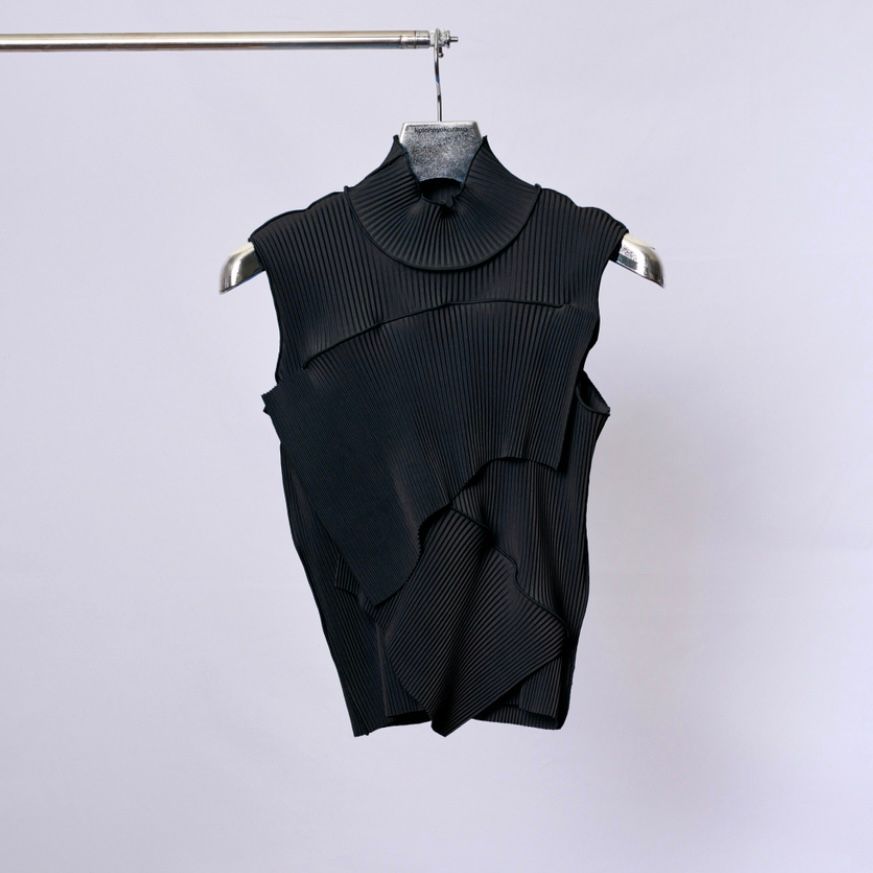 【残り一点】Todo Wave Sleeveless High Neck Top