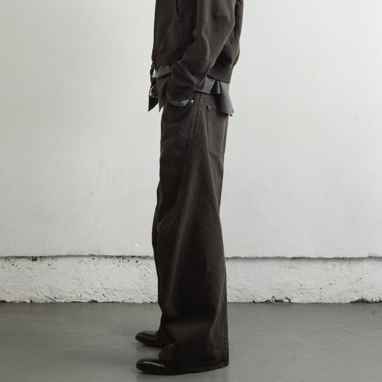 【残りわずか】3D Twisted Wide Leg Jeans
