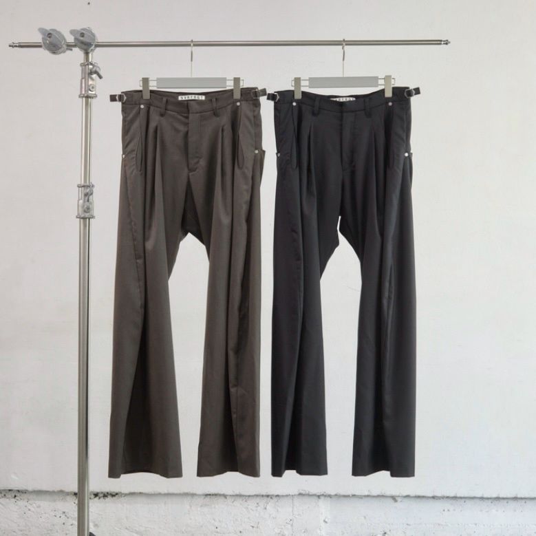 【残り一点】2Tucked Curved Leg Trousers