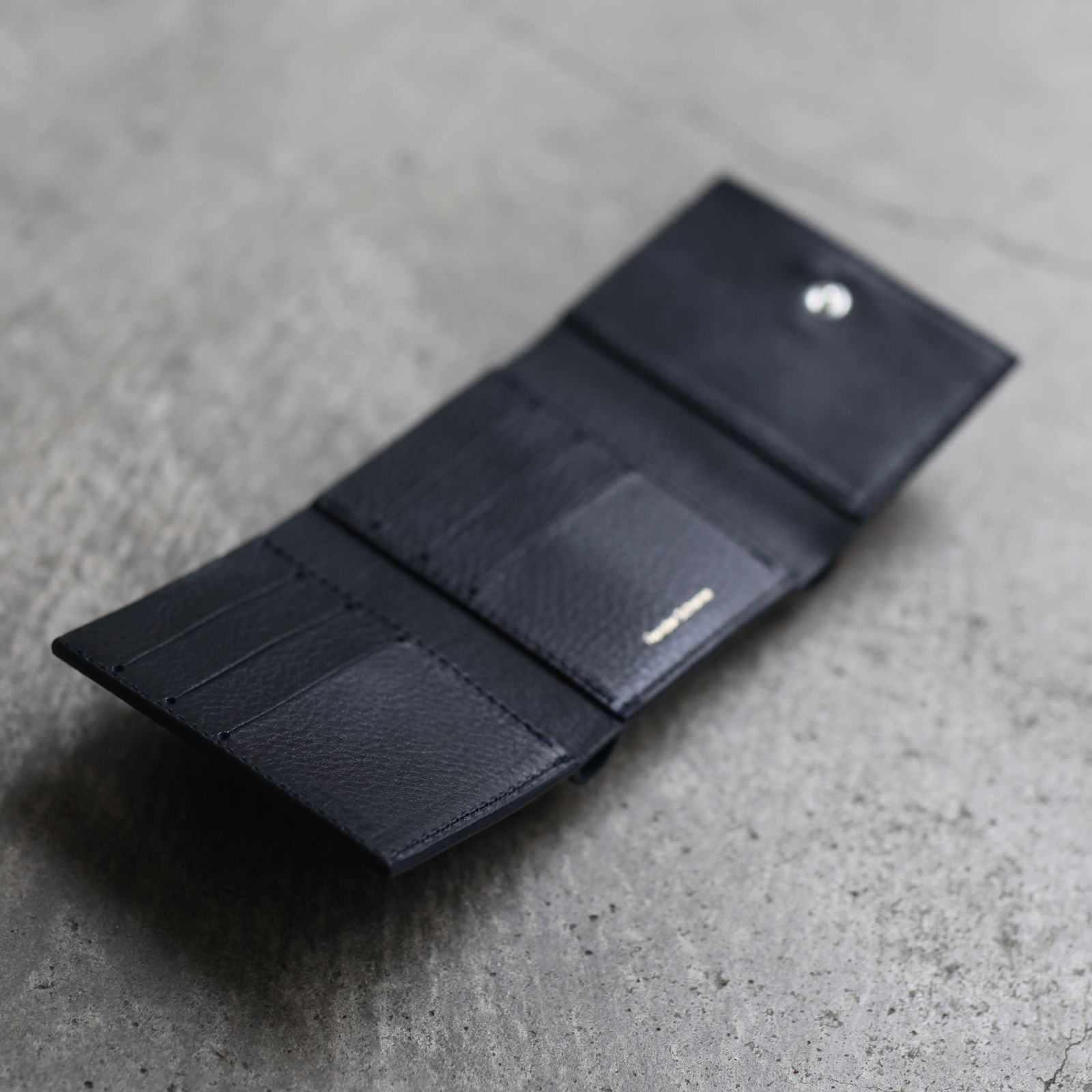 【残りわずか】Trifold Wallet(NAVY)