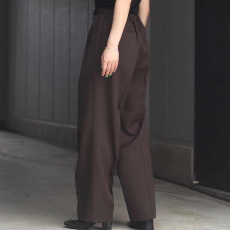 【残りわずか】Two Tuck Easy Trousers(2/90 WOOL GABARDINE)