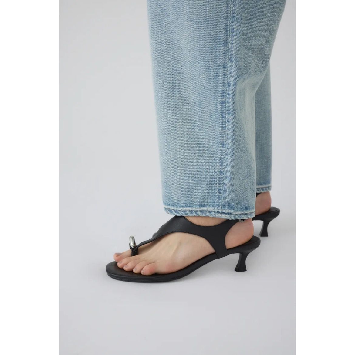 【残り一点】Motif Toe Thong Sandal