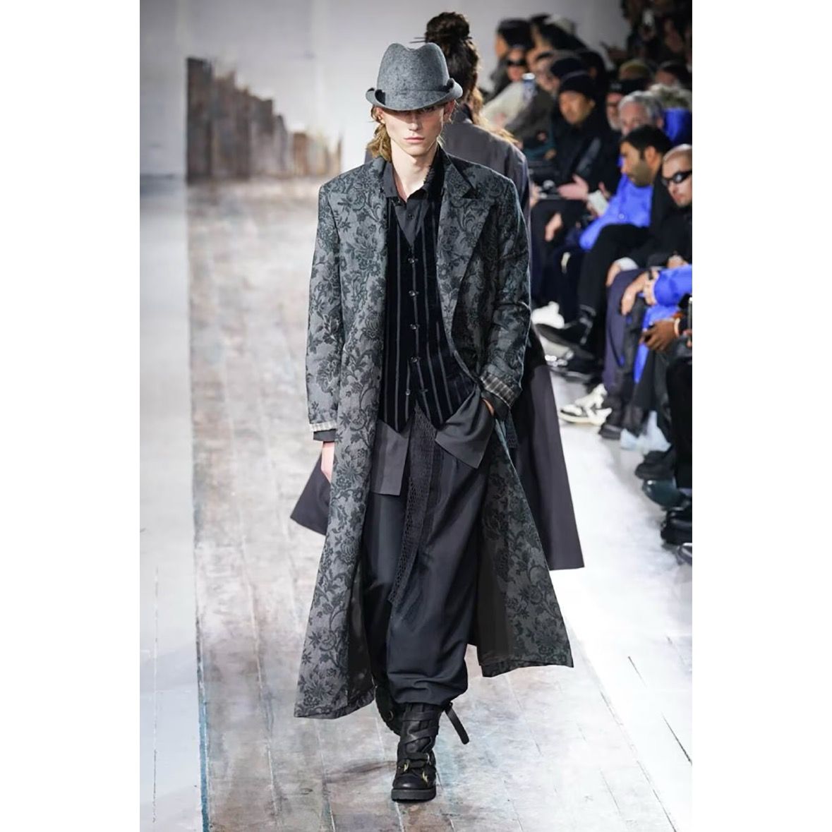 Yohji Yamamoto - 【残り一点】内掛ベルト柄ロングジャケット | ACRMTSM ONLINE STORE