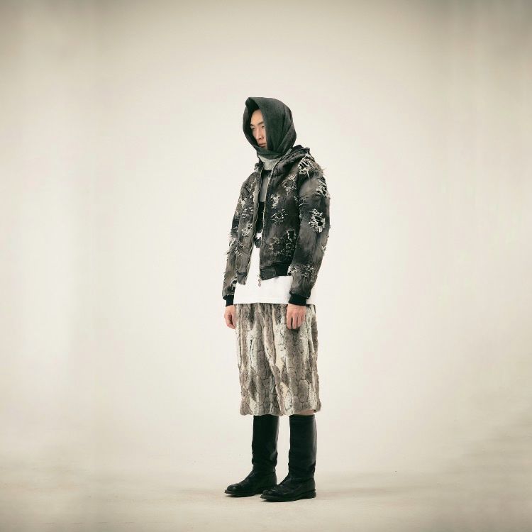 【残り一点】Hard-Washed Damaged Denim Hooded Zip Up
