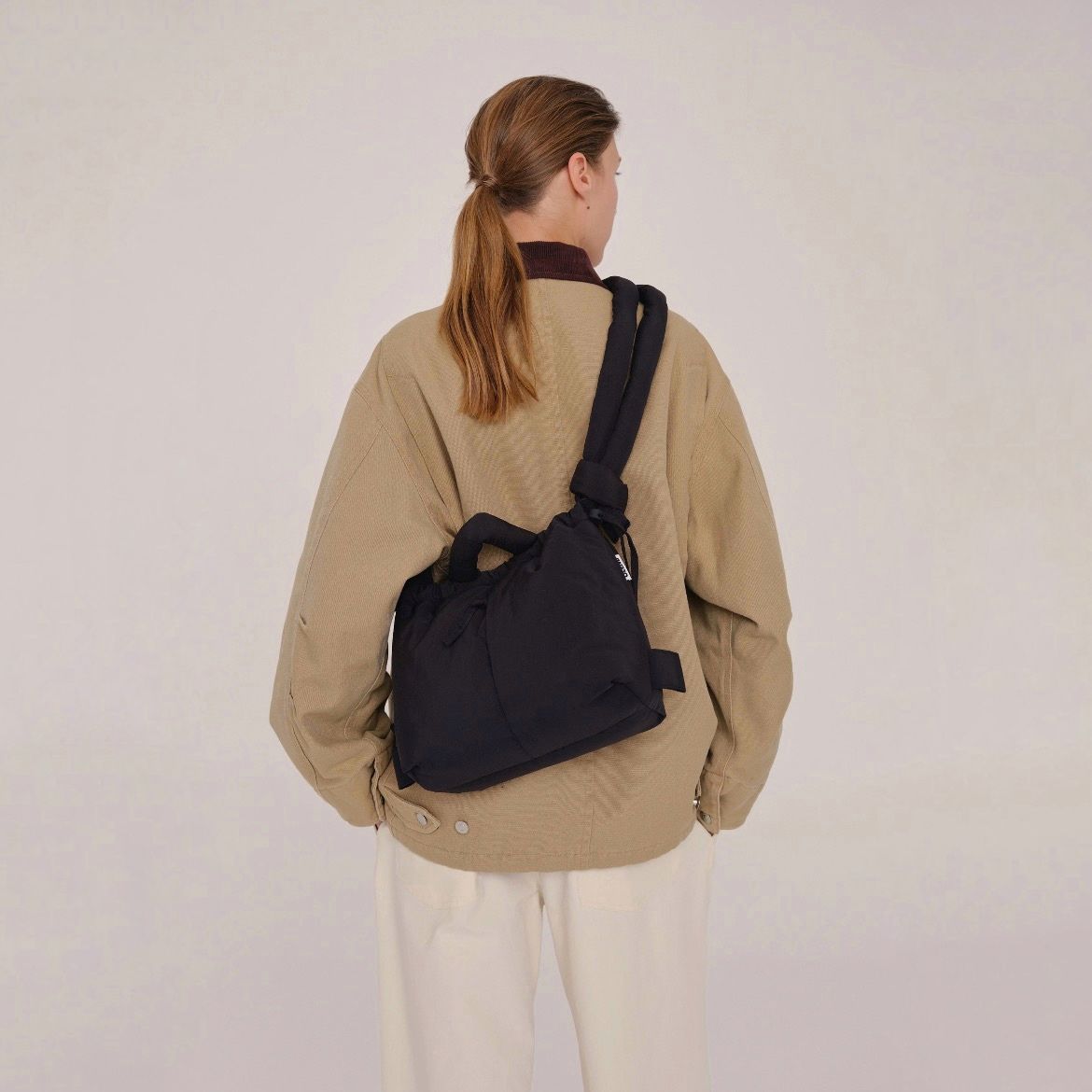 OLEND オレンド　COMPACT ONA SOFT BAG 黒 公式】ÖLEND オレンド Ona Soft Bag バッグ Black – CHELSEA
