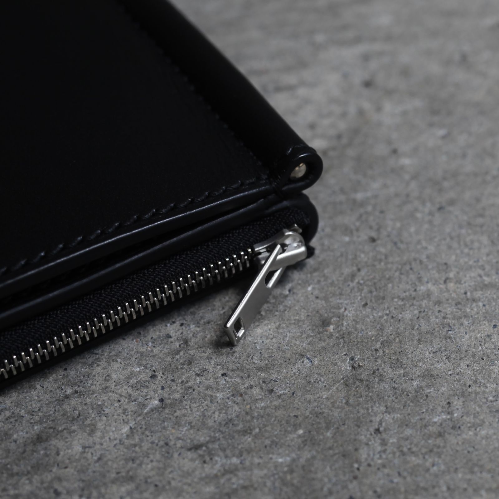 【残り一点】Molded Money Clip Wallet(HINGE_COW)
