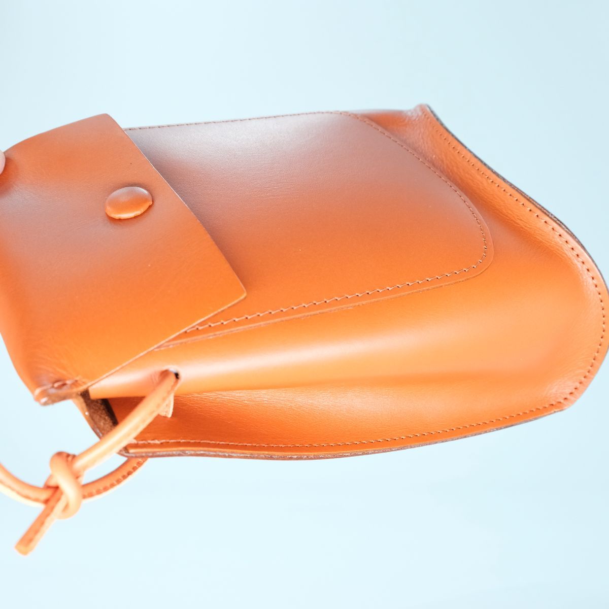 【残りわずか】Bent Pouch