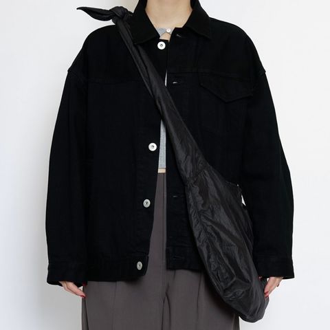 【残りわずか】Knotted Leather Like Nylon Shoulder Bag