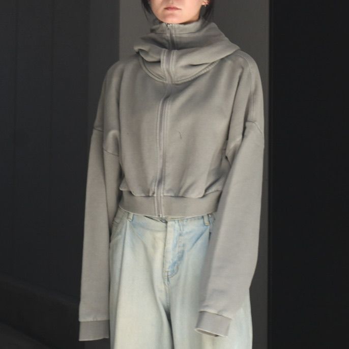 【残りわずか】Cropped Full Zip