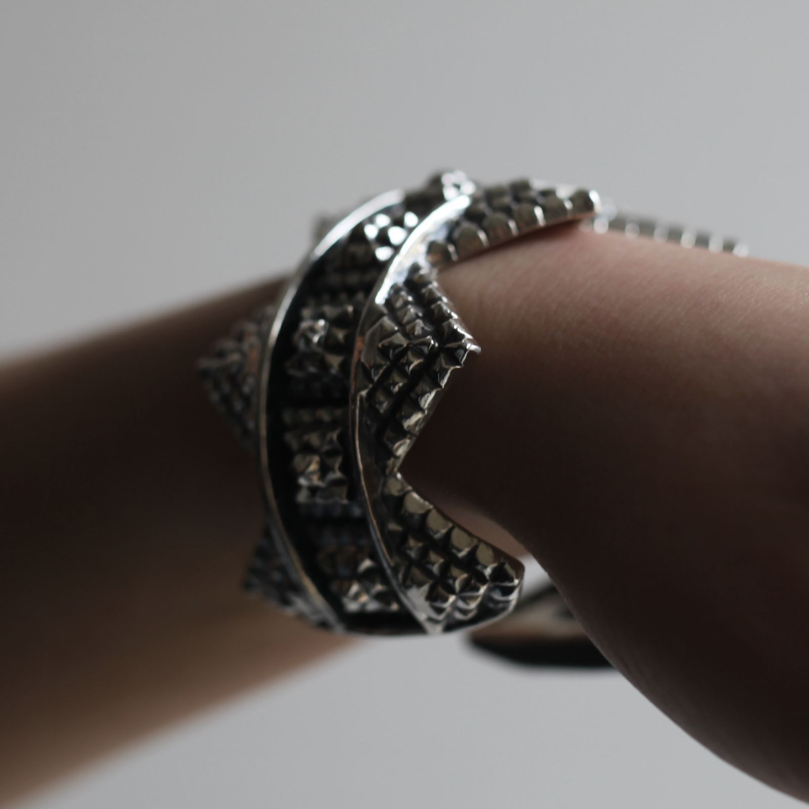 【お取り寄せ注文可能】Triangle E Bangle(SILVER)