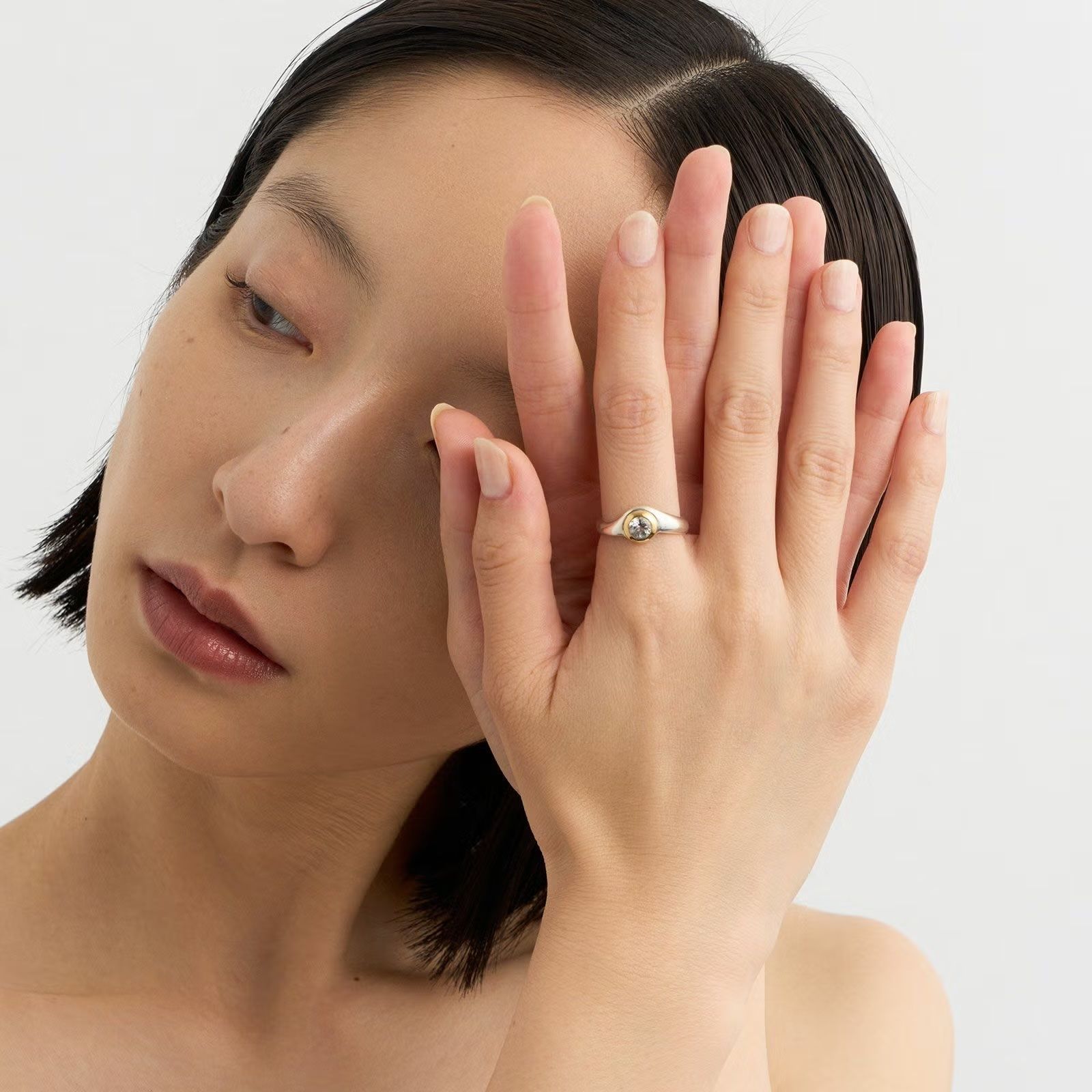 【お取り寄せ注文可能】Tiny Jewel Round Ring