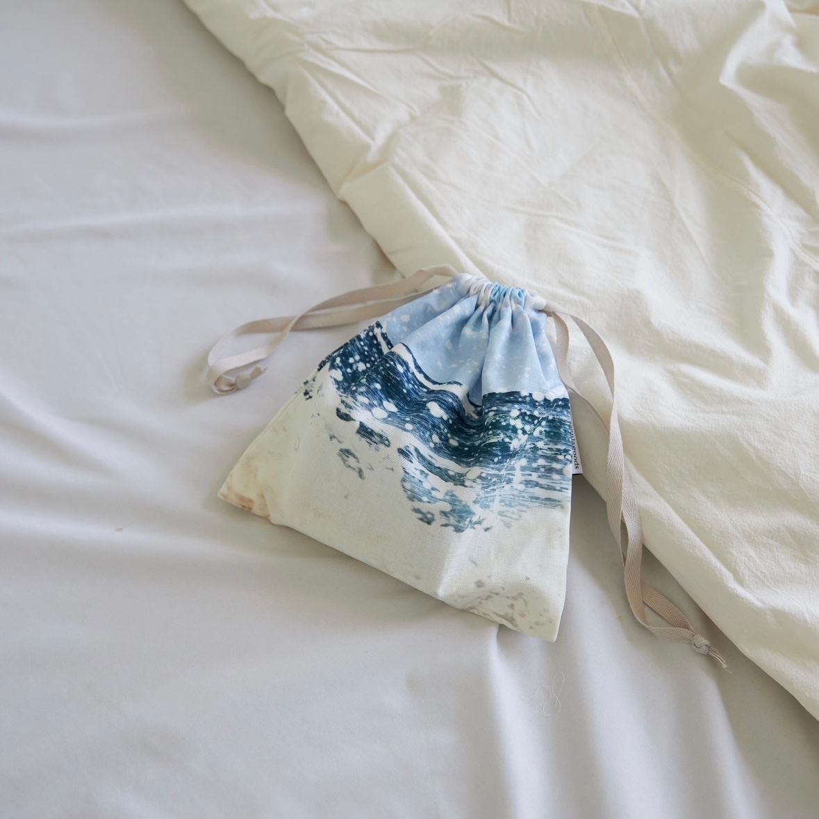 【残りわずか】Jeju Westcoast Pouch Bag