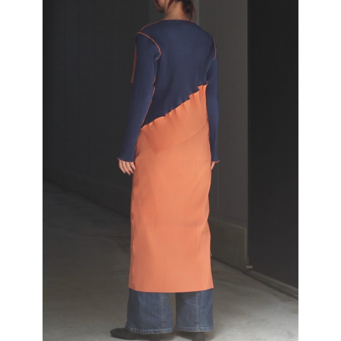 【残り一点】Spiral Wave Long Sleeve Dress