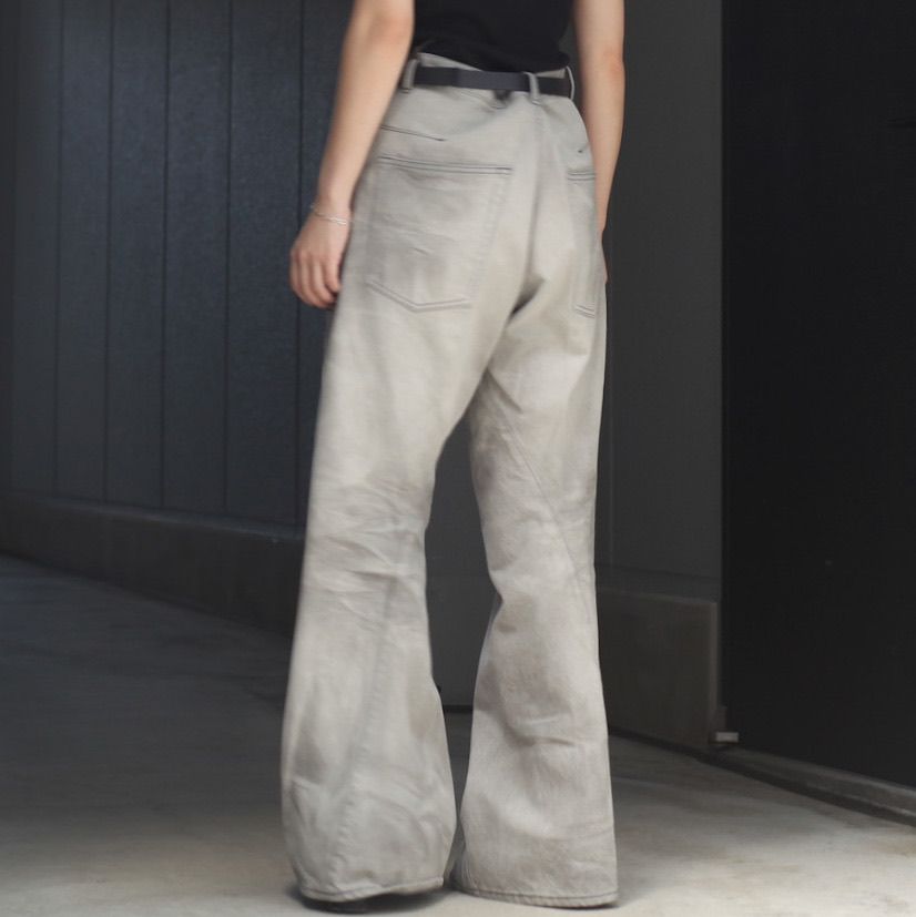 【残りわずか】3D Twisted Wide Leg Jeans