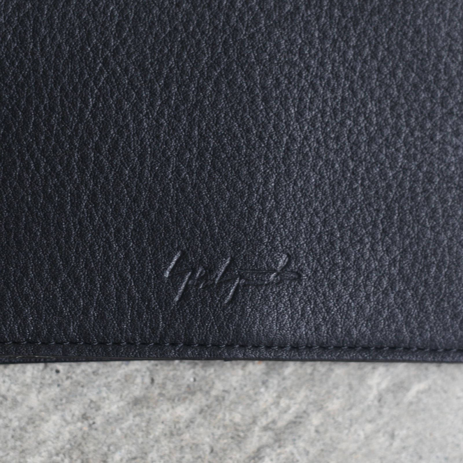 【残りわずか】2つ折り名刺入れ(SHRINK LEATHER)