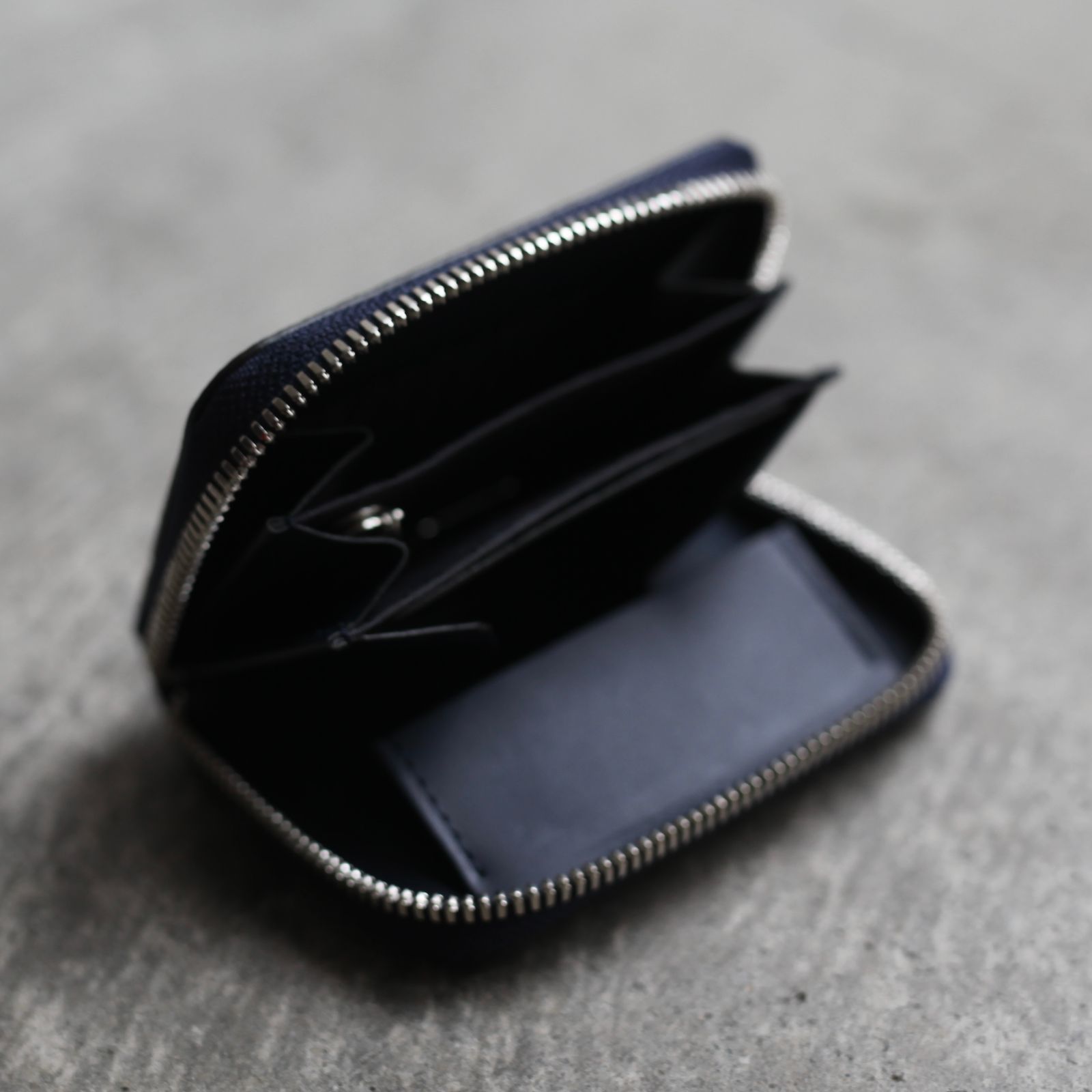 【残りわずか】Cristy Coin Card WLT(AIZAN)