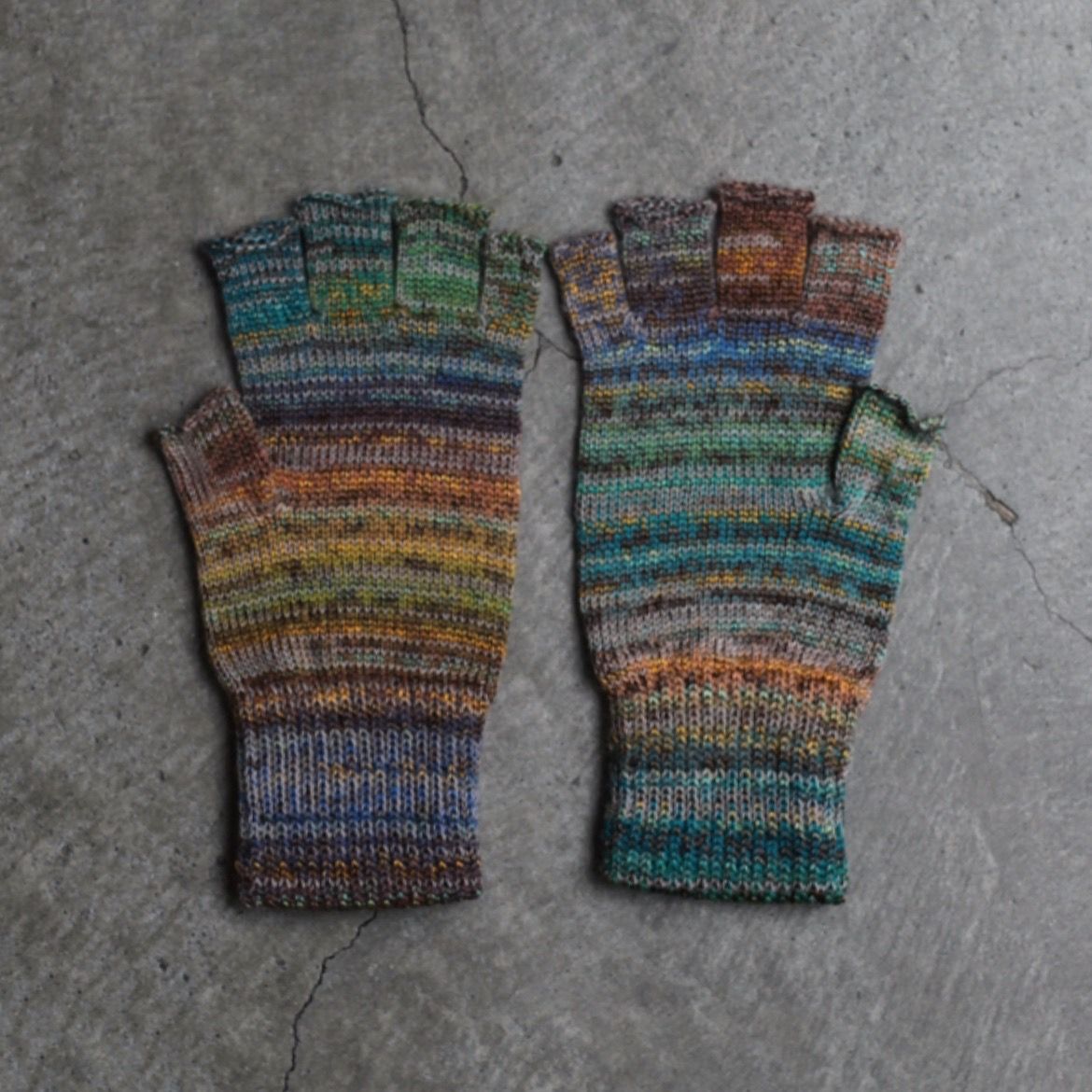 【残り一点】Multi Color Glove