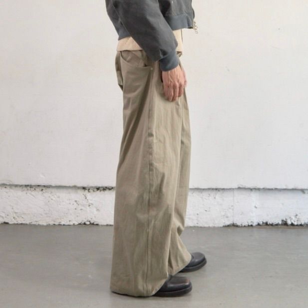【残り一点】2Tucked Curved Leg Trousers