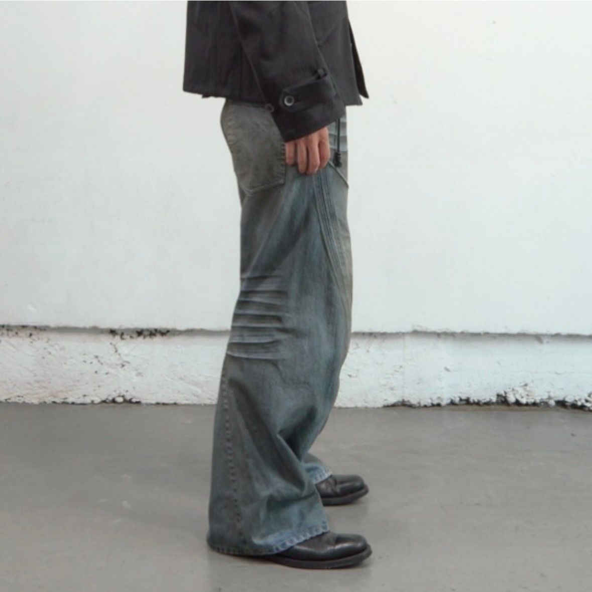 【残りわずか】3D Twisted Wide Leg Jeans
