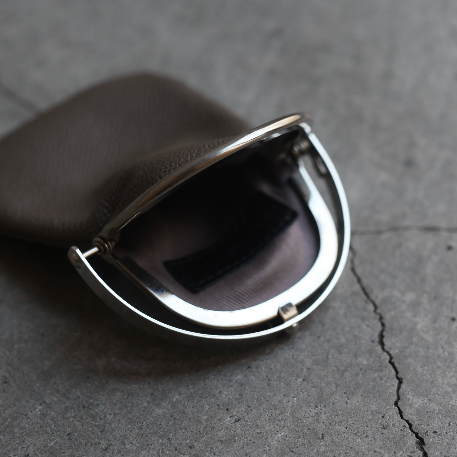 【残り一点】Frame Long Purse(ODD_COW)