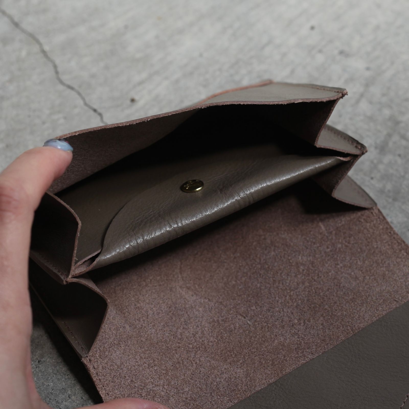 【残り一点】ミディアムウォレット