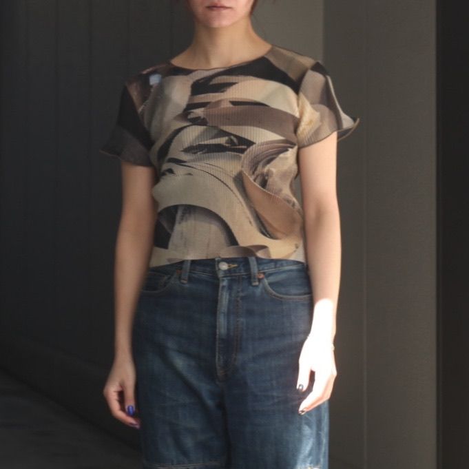 【残り一点】Sheer Graphic Tiny Top