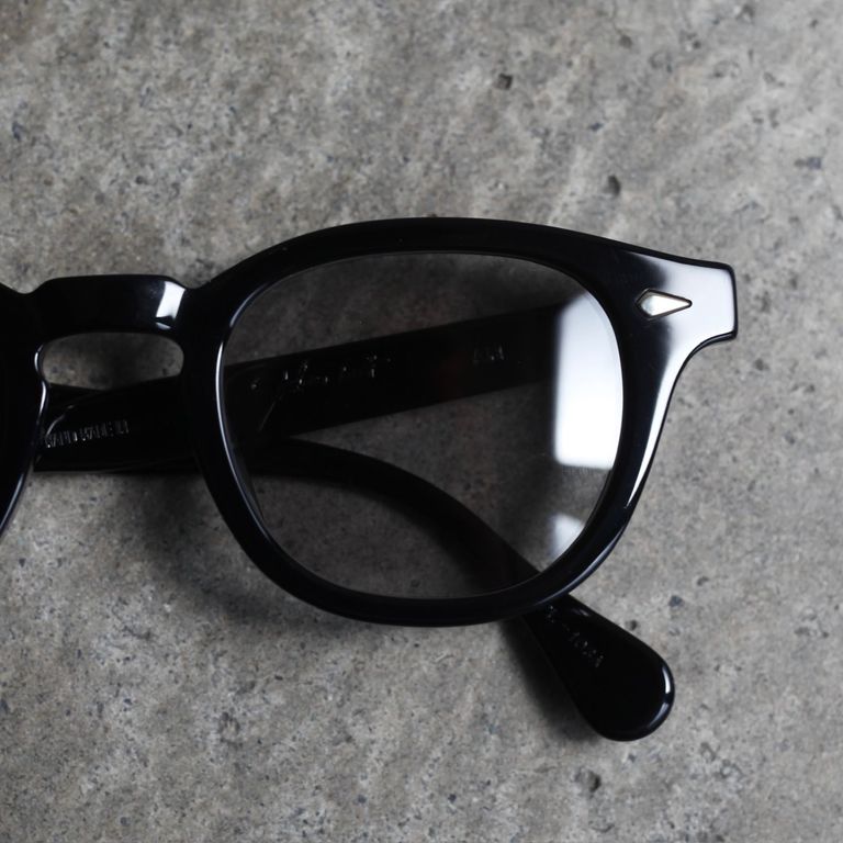 レンズ : LIGHT GREY
