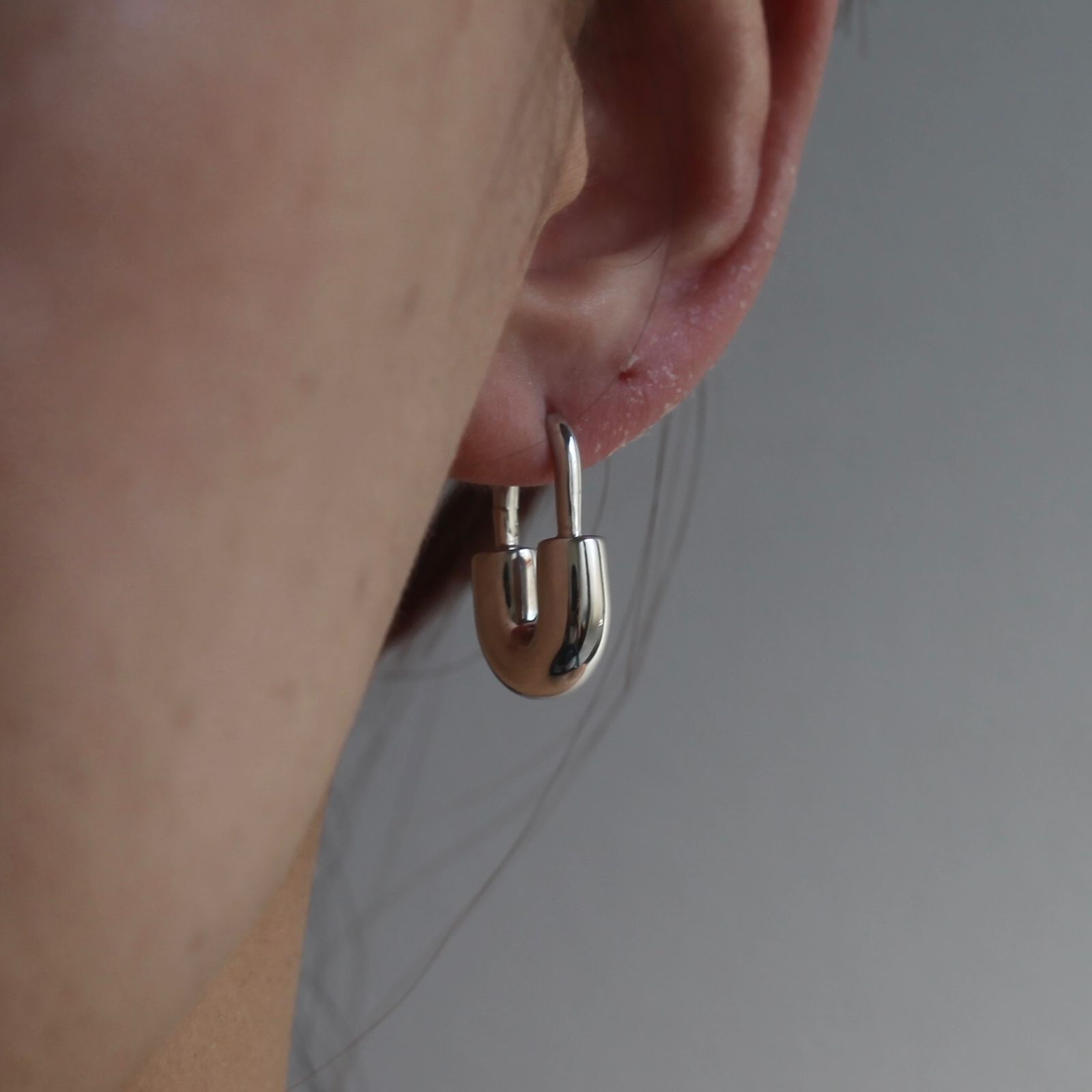 【再販売通知受付可能】Schoenhauser Earring(SILVER)