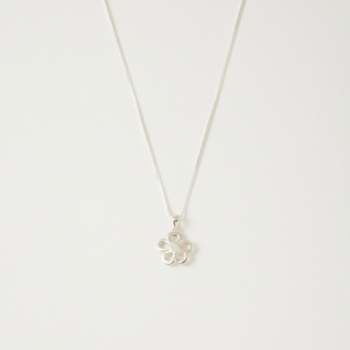 【残りわずか】Flower Necklace