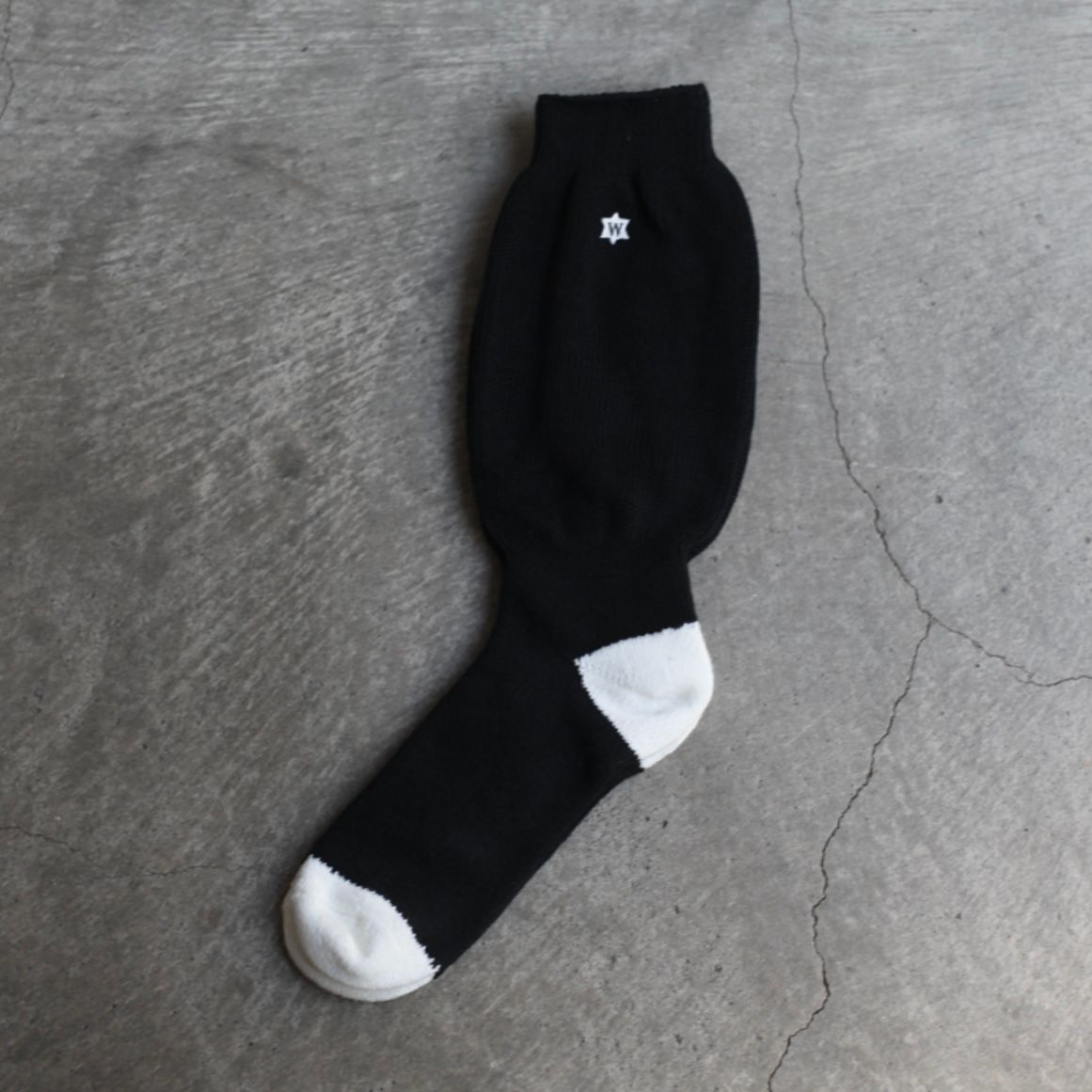 【残りわずか】Logo Socks