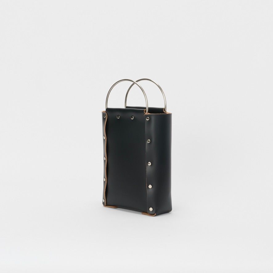 【次回入荷9月下旬予定】Assemble D Handle Bag Big(BLACK)